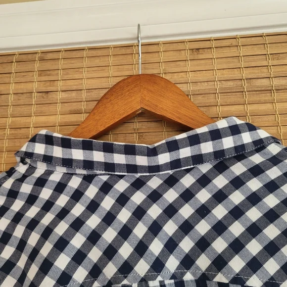 Lulu-B Long Sleeve Gingham Pullover Collared Blouse, Navy Blue and White Size L - Picture 9 of 12